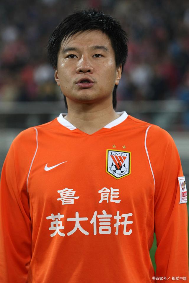 橄榄球夜战：中原银狐队强势反弹漓江猎隼队，主帅临场妙招黑马成最大惊喜的简单介绍